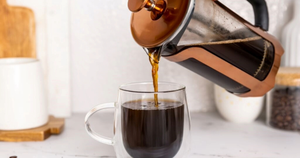 How to use a Cafetière